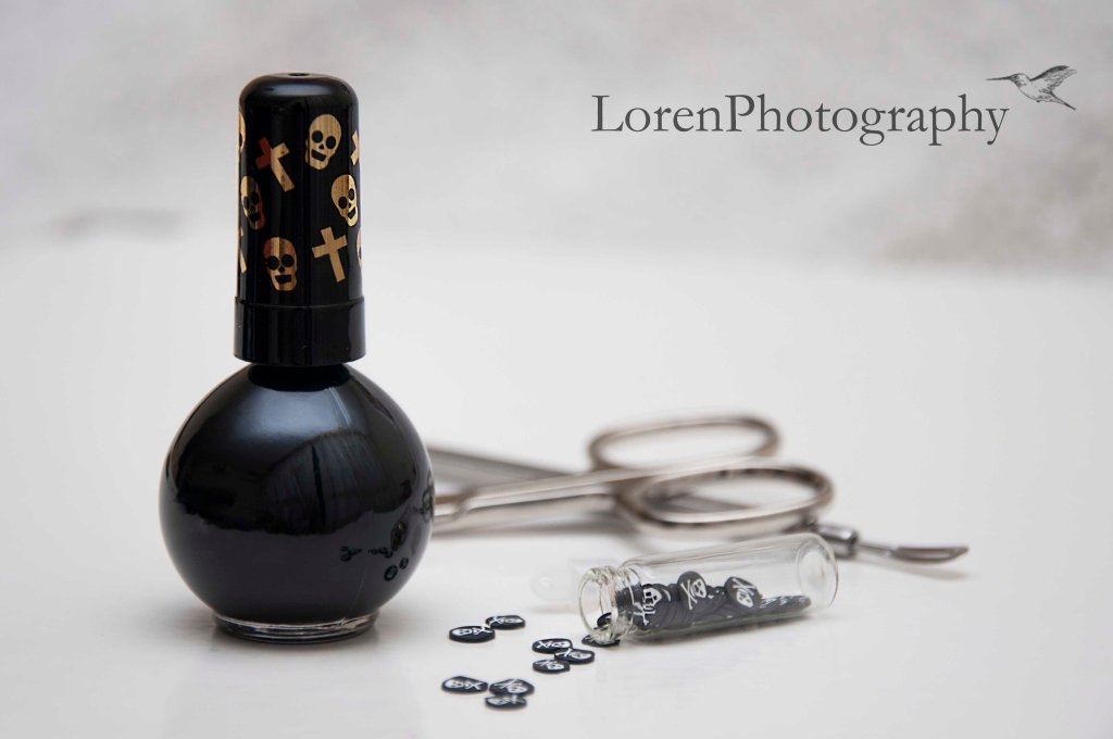 Pintauñas Negro RedesSociales- LorenPhotography